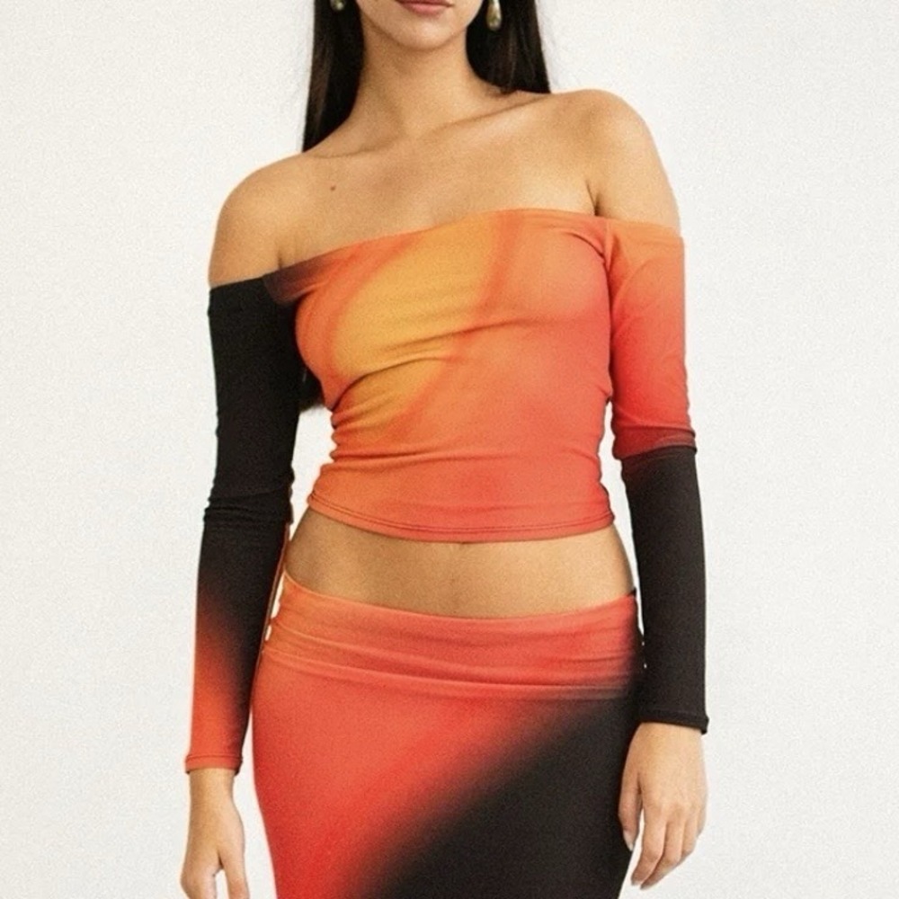 Feners Yo x Ti Top In Matahari Off The Shoulder Long Sleeve NWT Sz XS - Picture 2 of 10